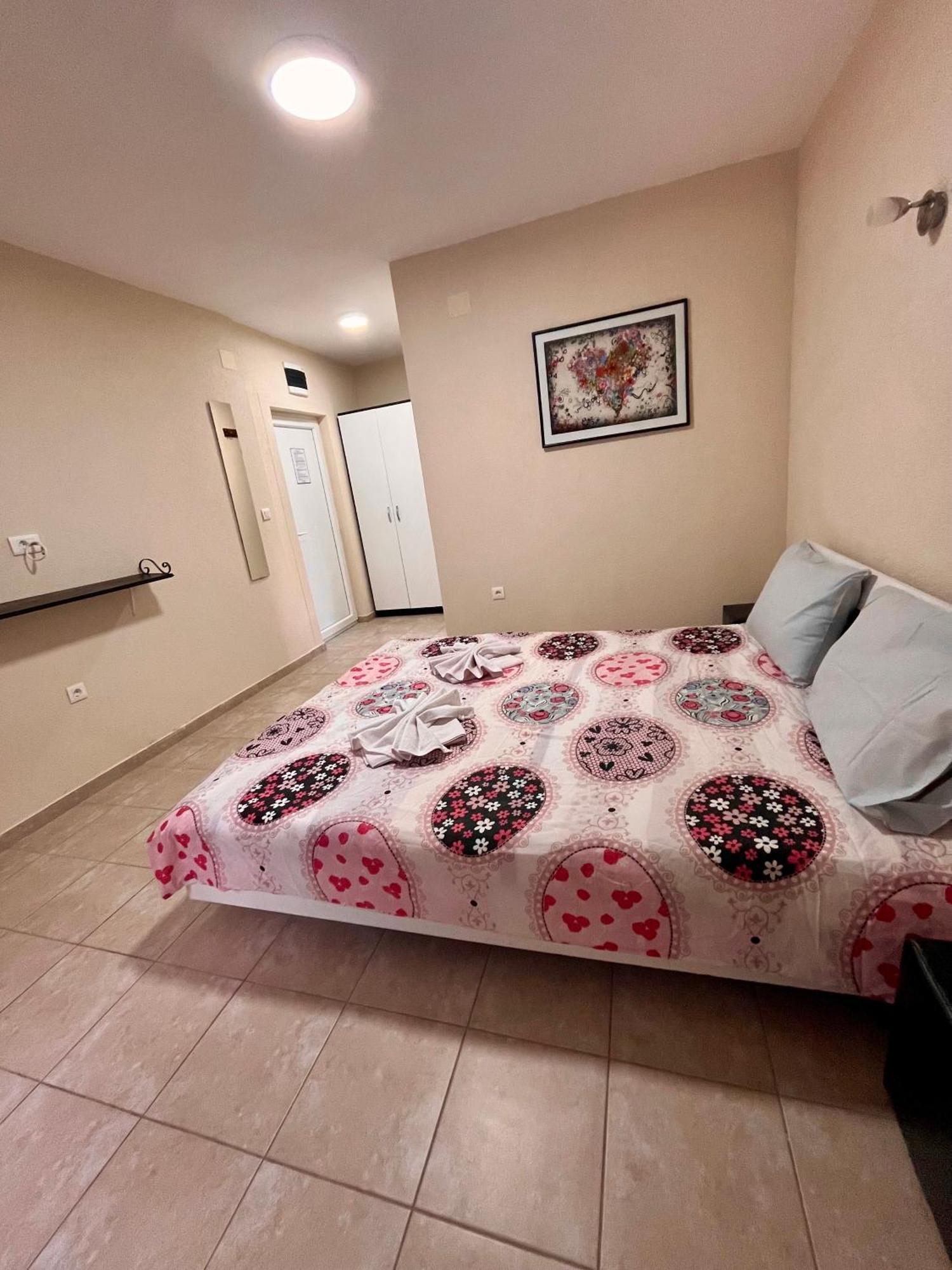Lux Ohrid Apartment Bagian luar foto